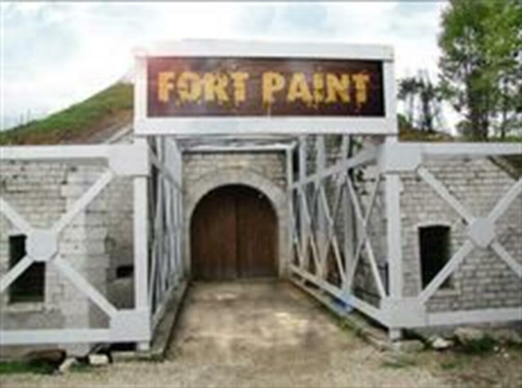 FORT ESCAPE AND FORT PAINT