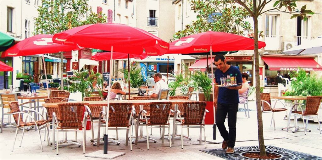 RESTAURANT LES TROIS PETITS POINTS