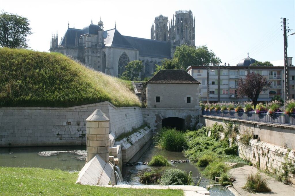 FORTIFICATIONS VAUBAN / SÉRÉ-DE-RIVIÈRES – TOUL